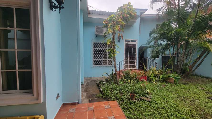 Venta de casa de un nivel en sector Universidad San Pedro Sula,  Honduras  - Imagen 2