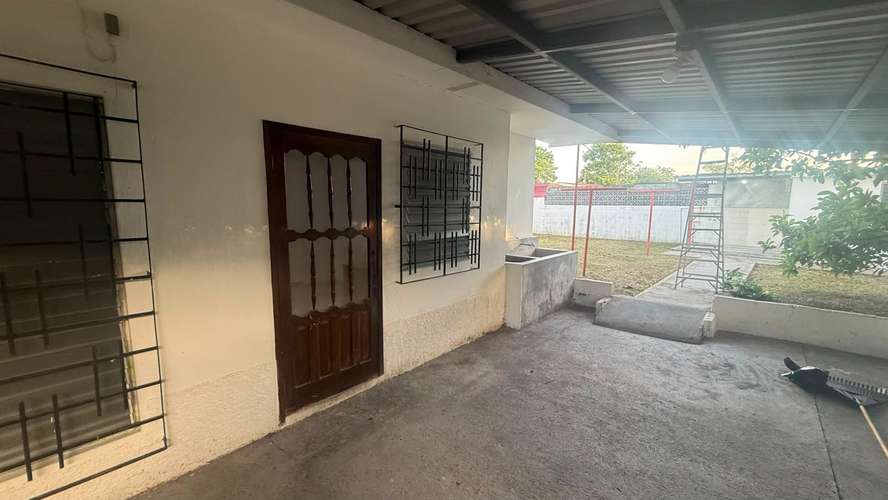 SE ALQUILA CASA EN RESIDENCIAL LOS ZORZALES - Imagen 7