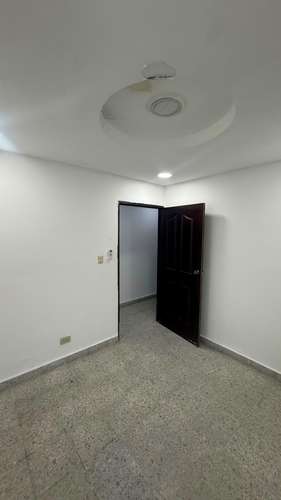 SE ALQUILA CASA EN RESIDENCIAL LOS ZORZALES - Imagen 11