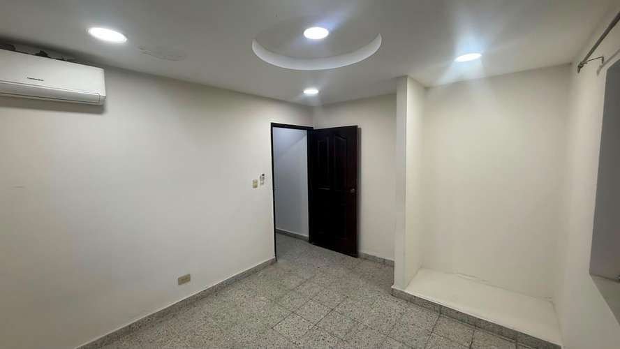 SE ALQUILA CASA EN RESIDENCIAL LOS ZORZALES - Imagen 11