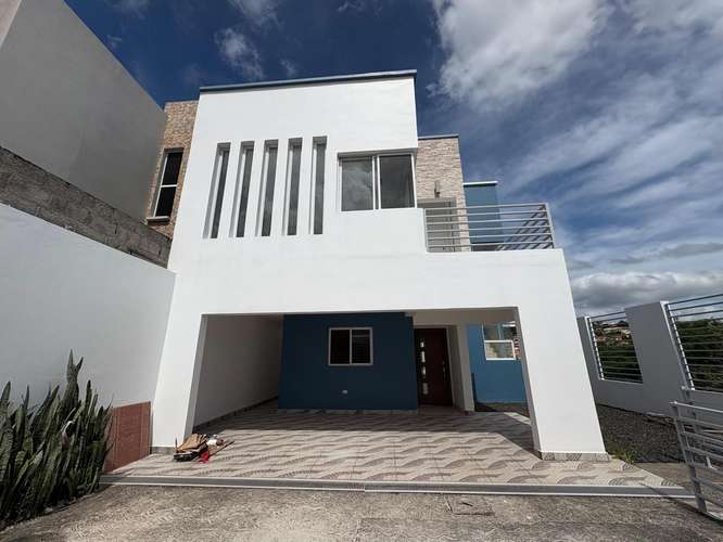  CASA EN VENTA EN RESIDENCIAL EL SAUCE | DISEÑO MODERNO Y 3 HABITACIONES CON SU BAÑO - Imagen 3