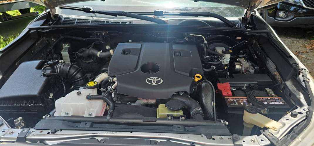 TOYOTA HILUX 2.4 2019 4X4 ACEPTO CAMBIO 