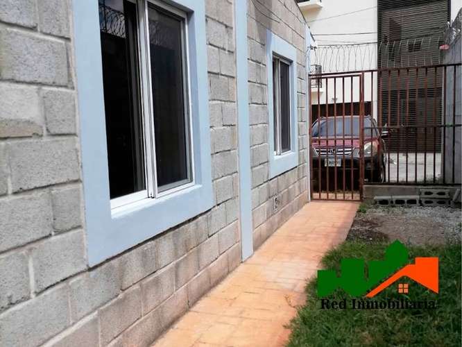  ¡SE RENTA CASA PEQUEÑA EN RESIDENCIAL TONCONTÍN!  - Imagen 7