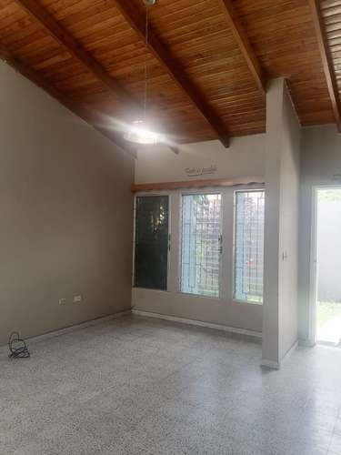 Se Renta Casa Res. Las Hadas  - Imagen 2