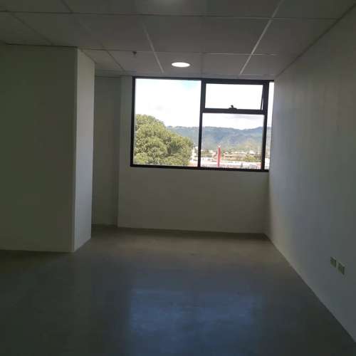 Local en nivel de oficinas en venta.