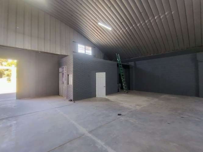 Bodega para almacenaje en la zona de la 21 de octubre. - Imagen 3