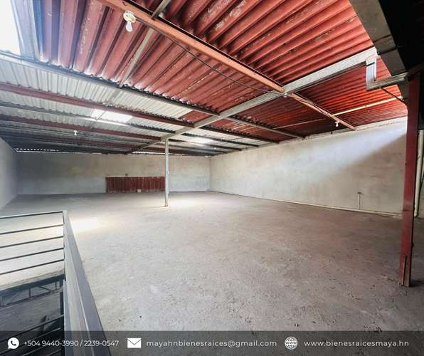 ¡Se alquila bodega a orilla del Anillo Periférico!