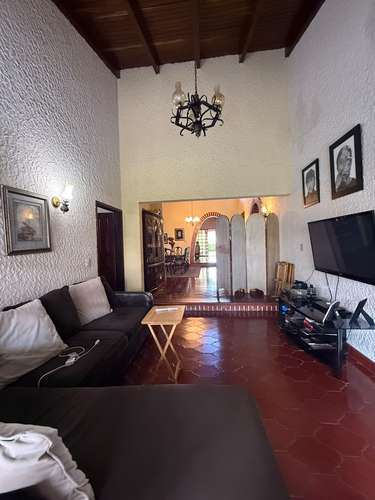 Se Vende Amplia Casa Res. Ciudad Nueva - Imagen 3
