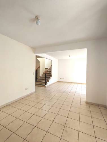 Se Vende Casa Res. Portal del Bosque I - Imagen 2