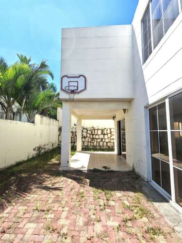 Se Vende Casa Res. Portal del Bosque I - Imagen 11