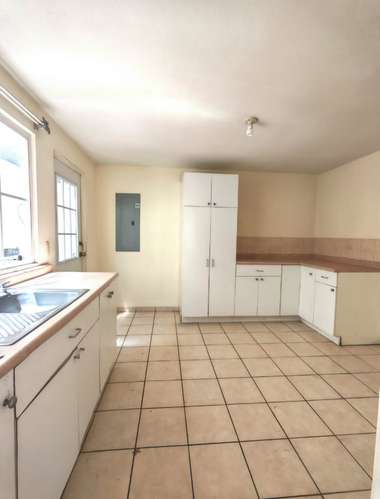 Se Vende Casa Res. Portal del Bosque I - Imagen 3