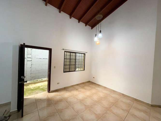 CASA EN RENTA DE UN NIVEL || Res Campisa - Imagen 5