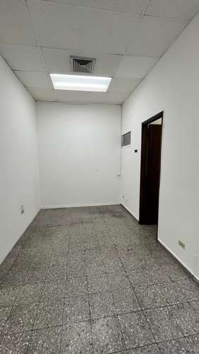 EN RENTA local para oficinas, bufete, en Edificio Florencia 