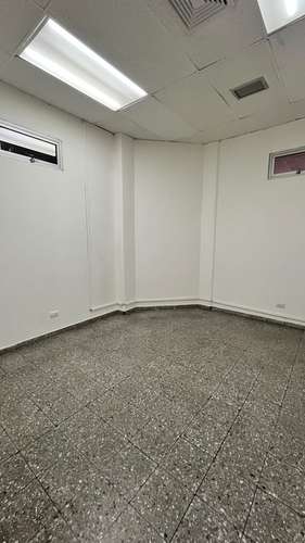 EN RENTA local para oficinas, bufete, en Edificio Florencia  - Imagen 3