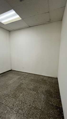EN RENTA local para oficinas, bufete, en Edificio Florencia  - Imagen 2