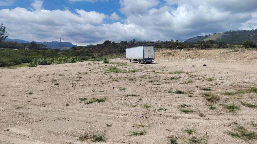 Se Vende Hermoso Terreno Valle de Amarateca - Imagen 3