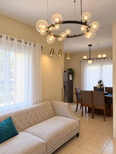 Hermosa Casa en Venta. Res. Villas Valencia - Imagen 3