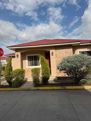 Hermosa Casa en Venta. Res. Villas Valencia - Imagen 2