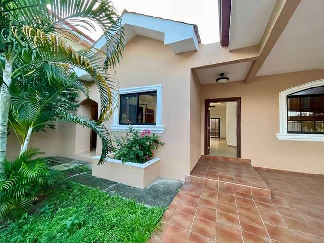 Hermosa Casa en Venta. Casa Maya I, San Pedro Sula