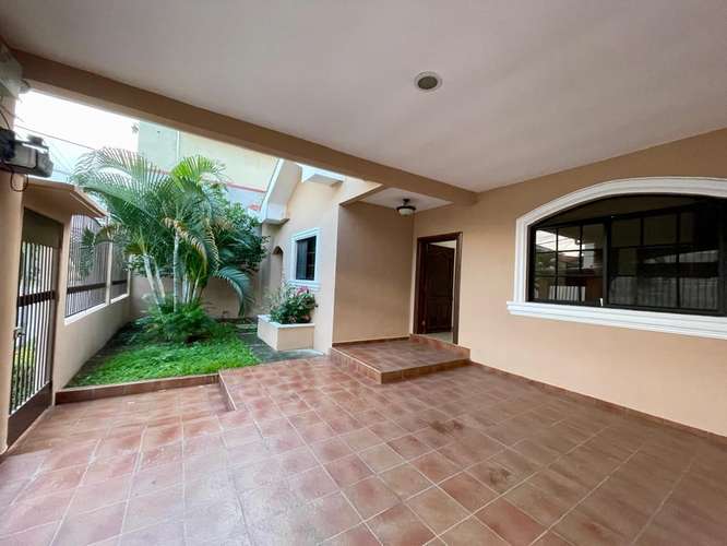 Hermosa Casa en Venta. Casa Maya I, San Pedro Sula - Imagen 2
