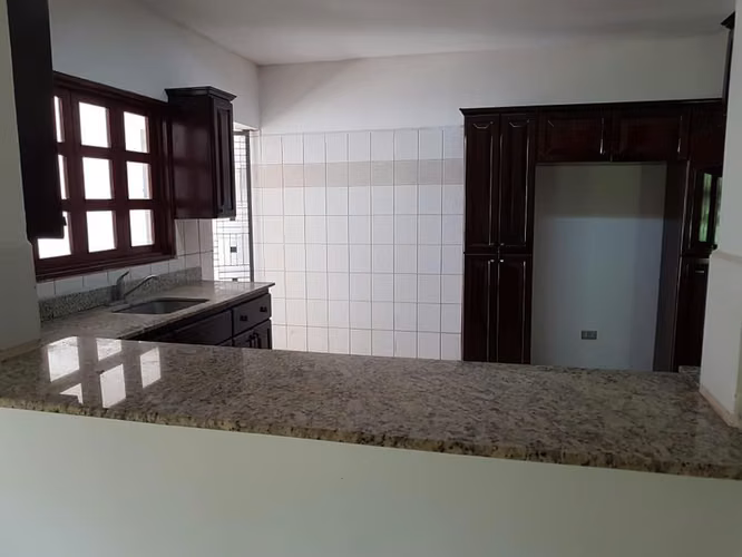 Se venden ambas casas en carretera sur
