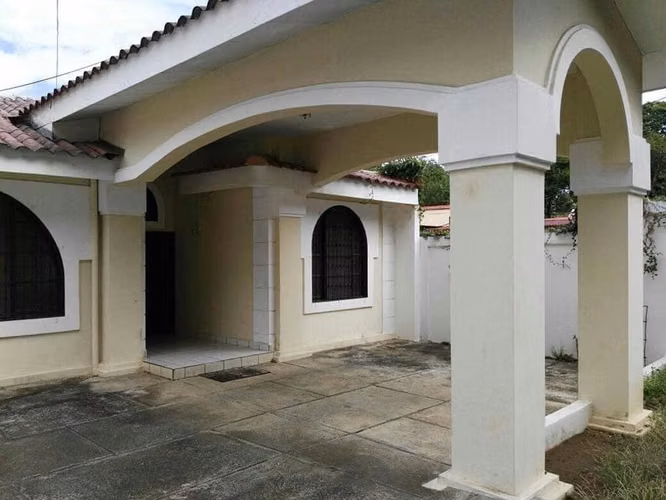 En venta/renta preciosa casa en carretera sur - Imagen 3