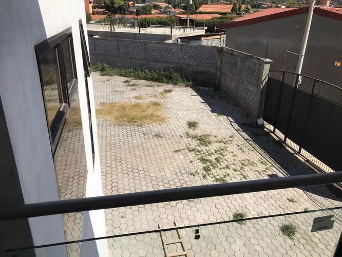 SE VENDE EDIFICIO EN LOMAS DEL VALLE, EDIFICIO NUEVO 1,380 VRS2 - Imagen 4
