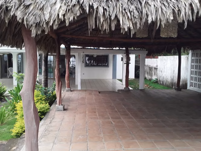 VENDO CASA EN POCHOMIL VIEJO - Imagen 8
