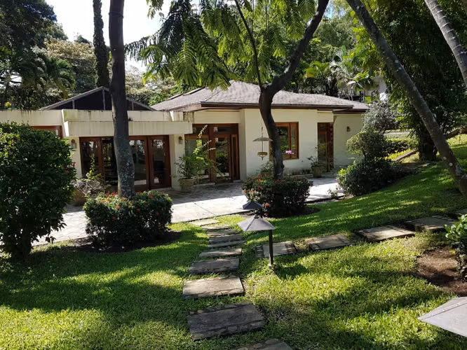 En venta precioso complejo de 3 casas (Managua Nicaragua)carretera sur