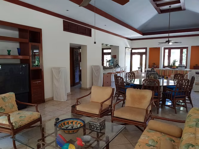 En venta precioso complejo de 3 casas (Managua Nicaragua)carretera sur