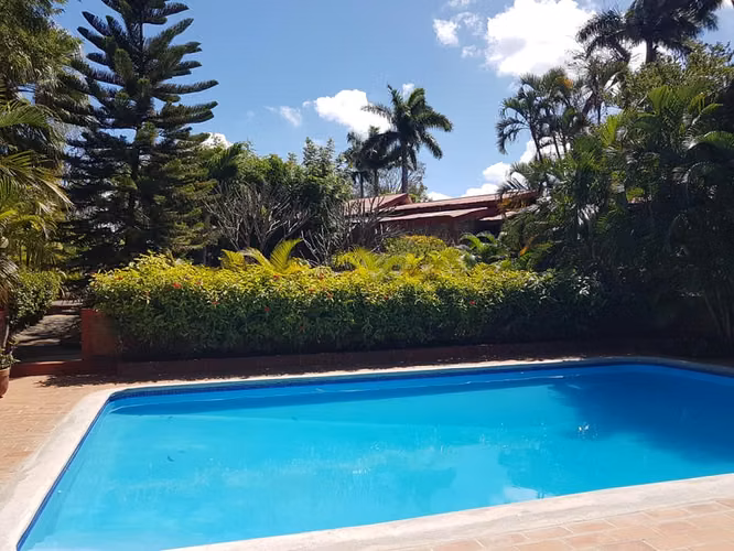 En venta preciosa casa en carretera sur Managua Nicaragua
