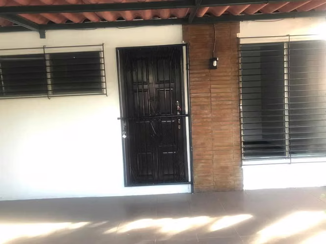 En venta linda casa en Managua (LAS BRISAS). - Imagen 17
