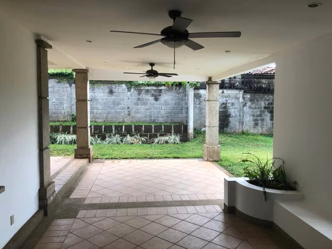 VENTA Hermosa Casa en Santo Domingo / NG