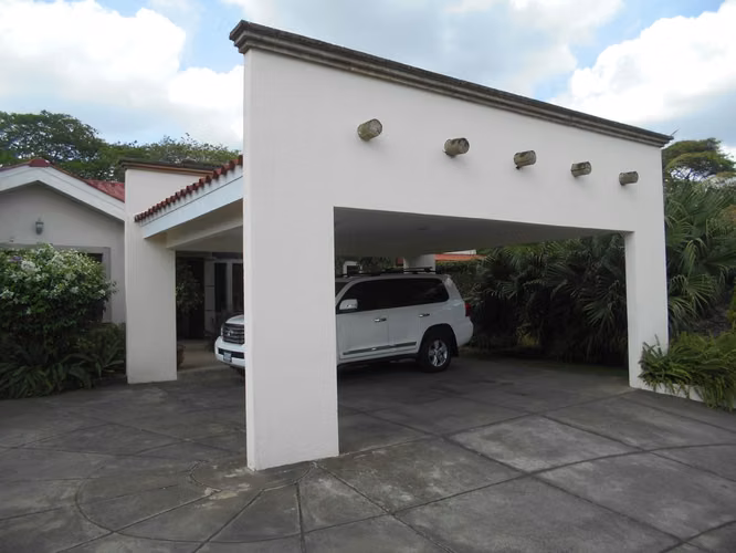 VENTA Hermosa Casa en Santo Domingo / NG