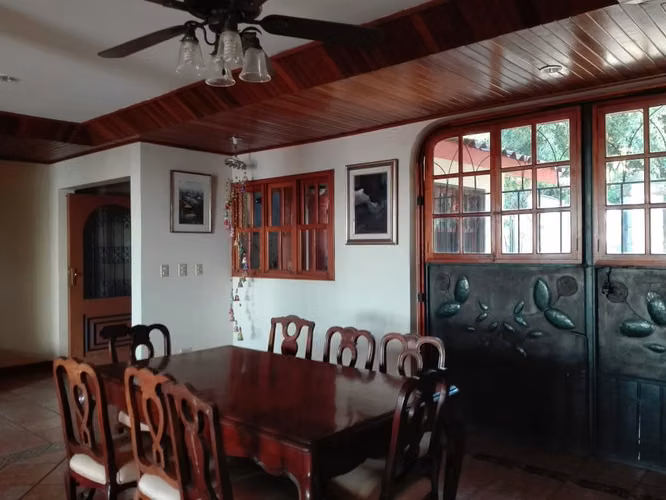 VENTA DE BELLA RESIDENCIA EN VILLA FONTANA! - Imagen 3