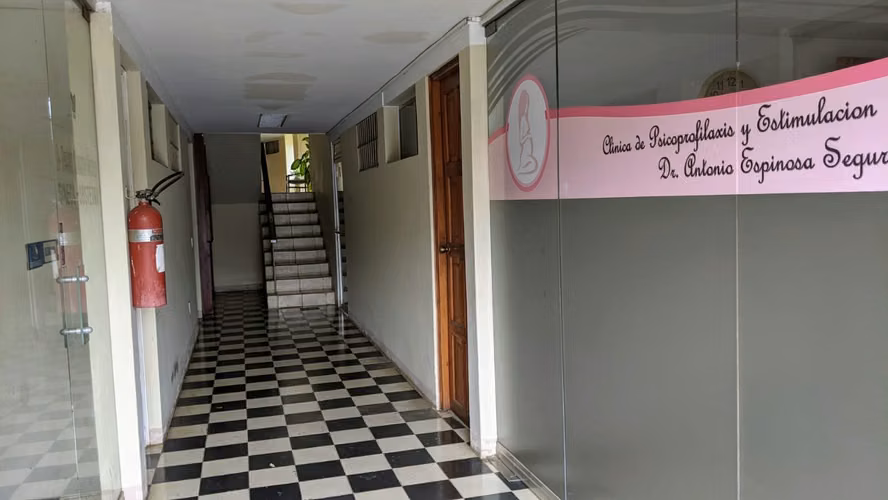 SE VENDE EDIFICIO EN ALTAMIRA 2DA ETAPA FRENTE A OFICINAS DE LA UNION EUROPEA - Imagen 17
