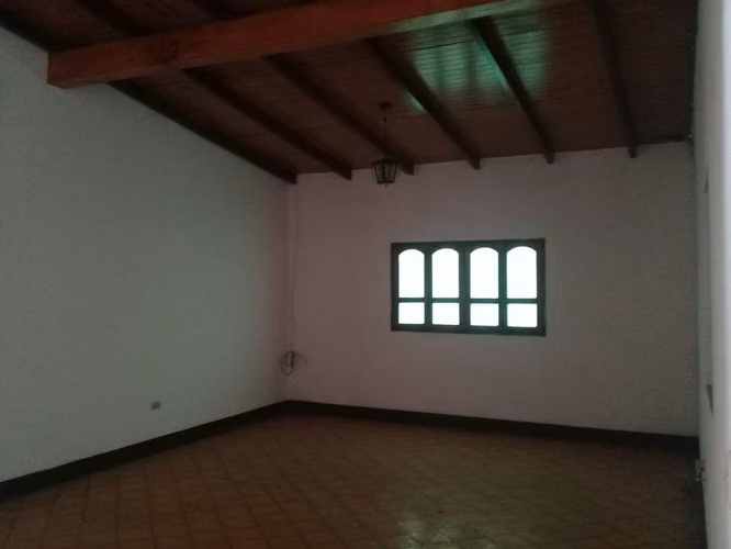 Leon(bypass) vendo para negocio o vivienda 4105