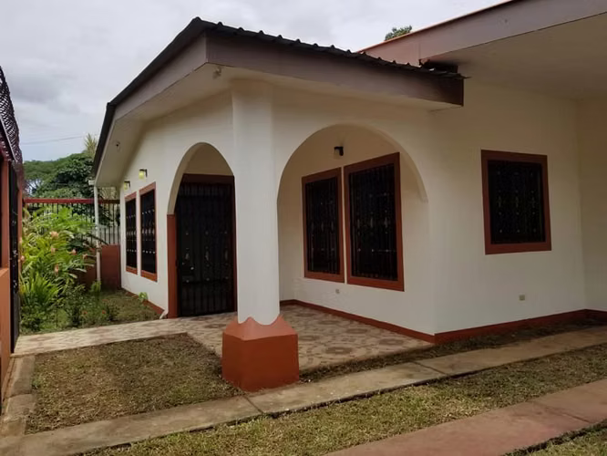 En venta preciosa casa en carretera sur