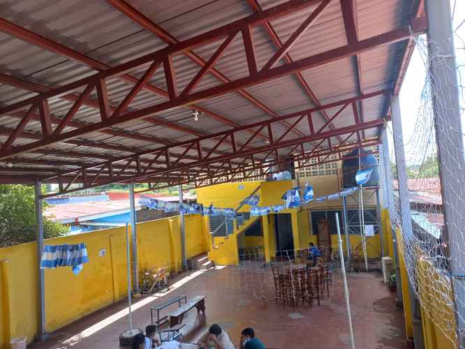Edificio de dos plantas en venta, para cualquier tipo de negocio.xms