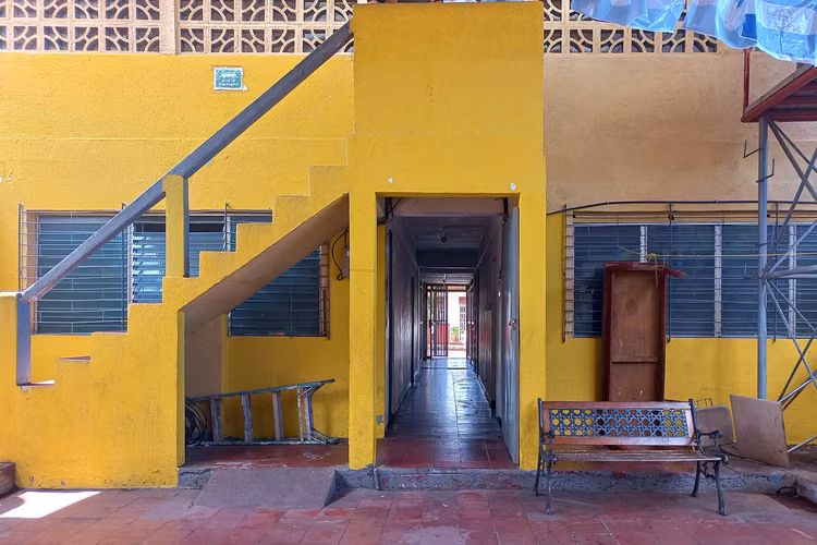 Edificio de dos plantas en venta, para cualquier tipo de negocio.xms