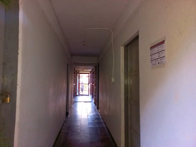 Edificio de dos plantas en venta, para cualquier tipo de negocio.xms