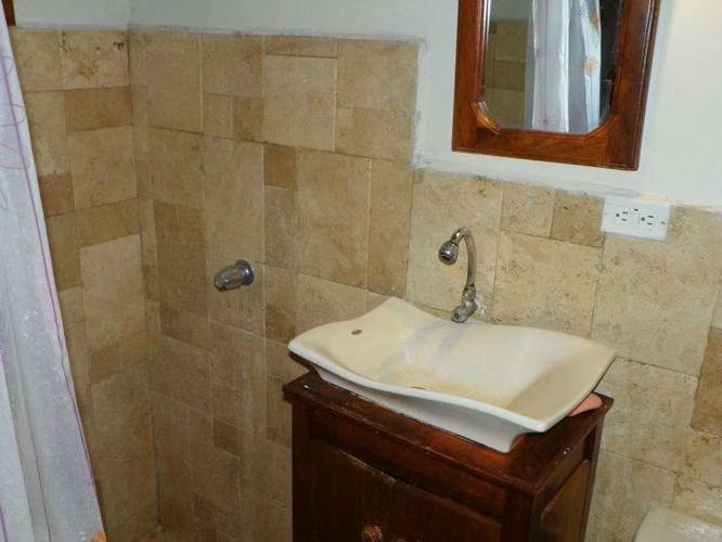 VENTA Casa en Granada / NG