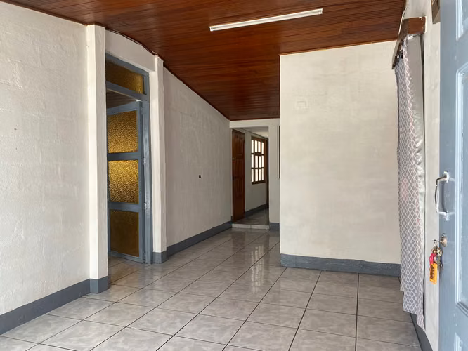 KP-Casa en venta, 10 de Junio