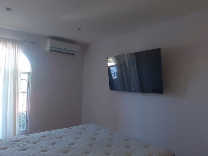 RENTA Apartamento Amueblado en Los Robles / NG
