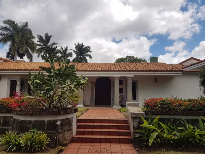 En venta preciosa casa en carretera sur