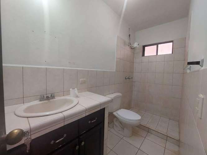 Rento Casa en Las Colinas Managua - Imagen 9