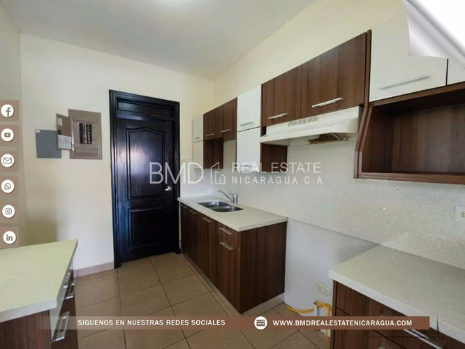 VENTA Casa en Las Cumbres / NG