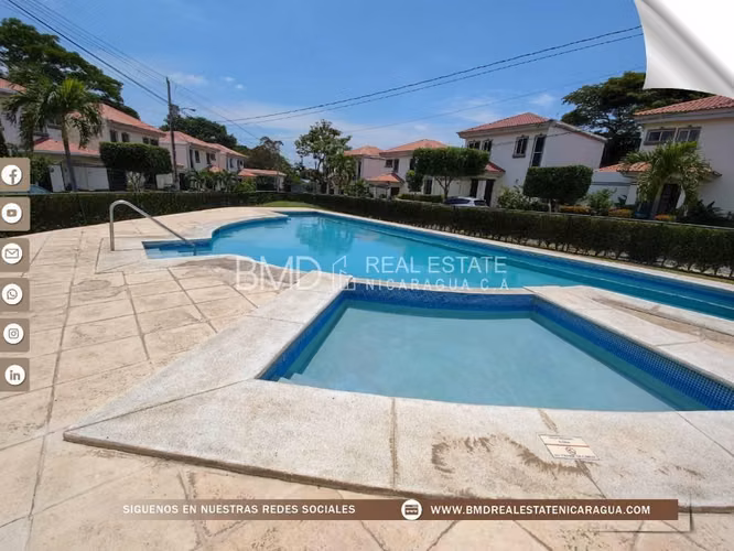 VENTA Casa en Las Cumbres / NG