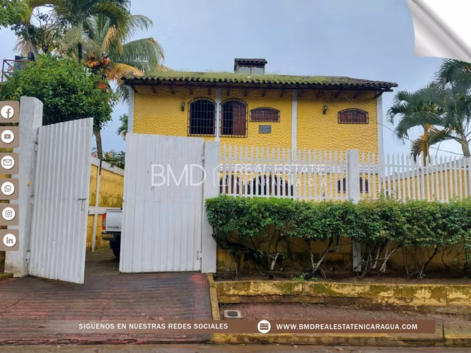 SE VENDE EN SAN JUAN DE ORIENTE CASA CON VISTA PANORAMICA 0309