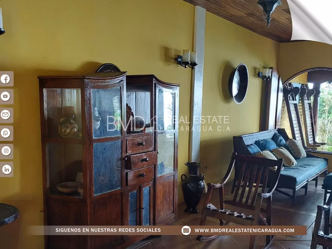 SE VENDE EN SAN JUAN DE ORIENTE CASA CON VISTA PANORAMICA 0309